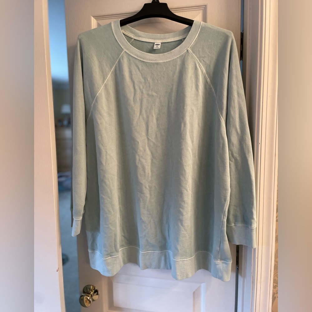 Old Navy Women's Soft Blue Crew Neck Sweater